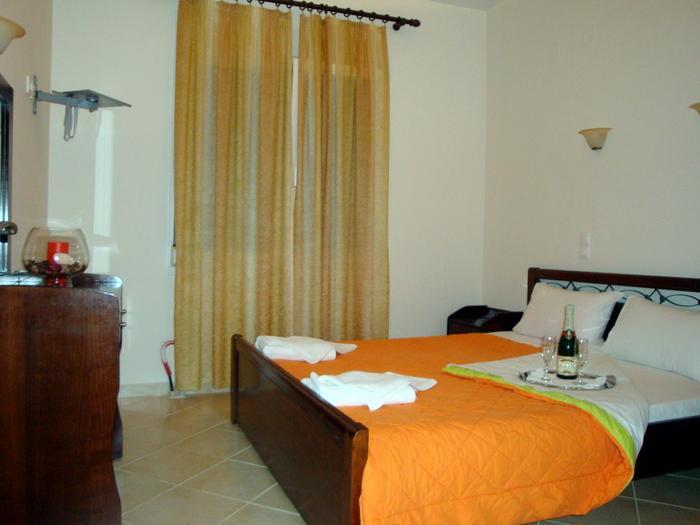 Hotel Iliana Mandrotopos 外观 照片