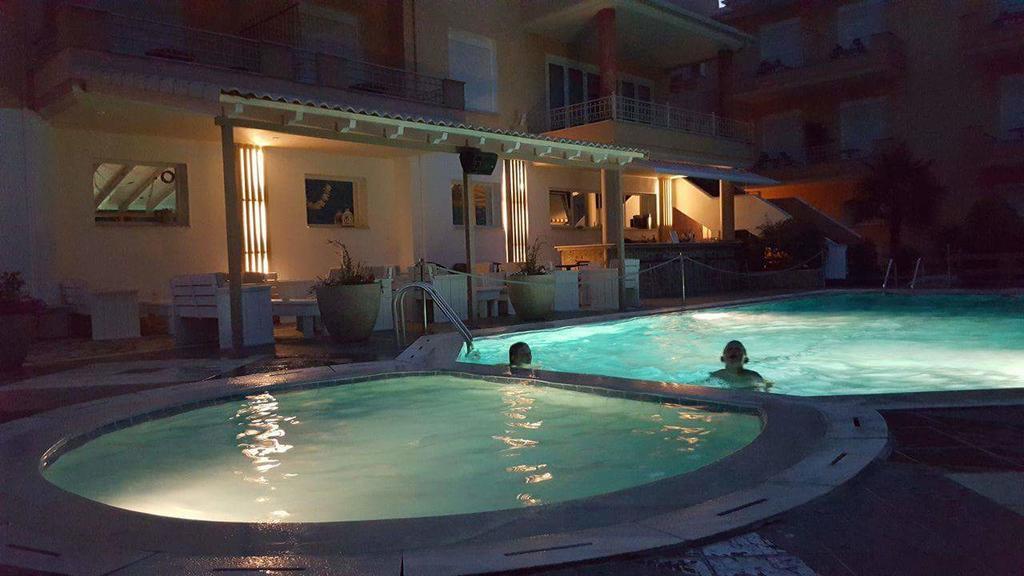 Hotel Iliana Mandrotopos 外观 照片