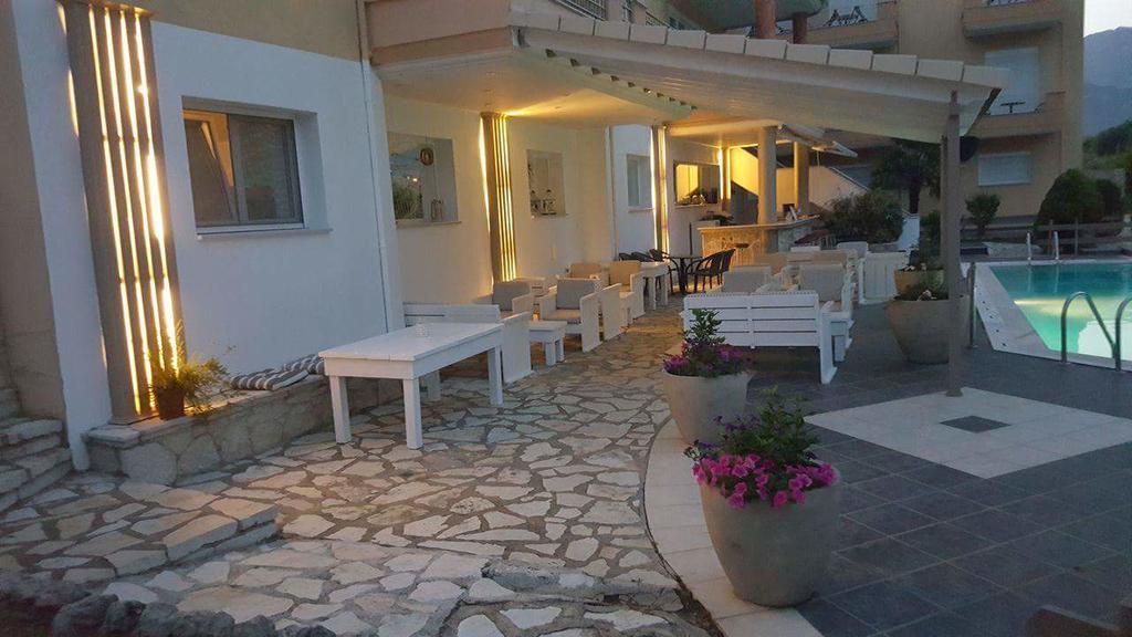 Hotel Iliana Mandrotopos 外观 照片